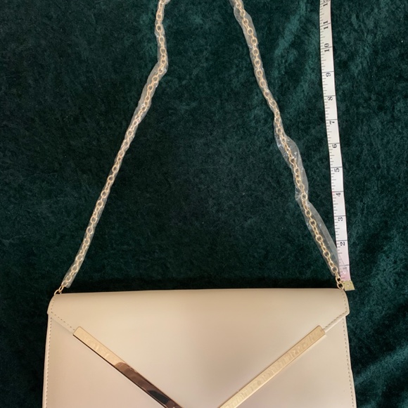 Aldo Clutch - Picture 4 of 6